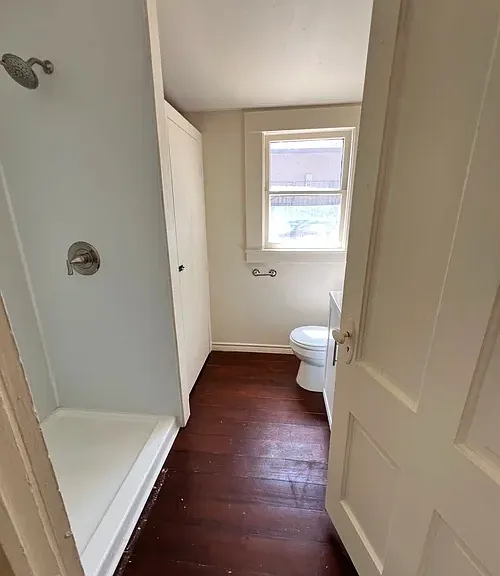 511 W Hutchison St #2 — Photo 5