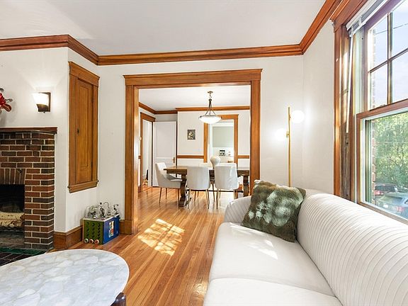 5th image of 47 Park Avenue Ext