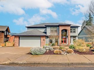 6936 Glacier Dr, Springfield, OR 97478