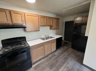 1006 N 2nd St #4, Aberdeen, SD 57401