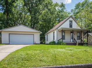 809 E Buchanan St, Bloomington, IL