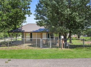 201 Park Ave, Poteau, OK 74953