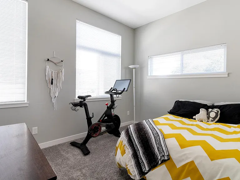 395 N Decatur St — Photo 12