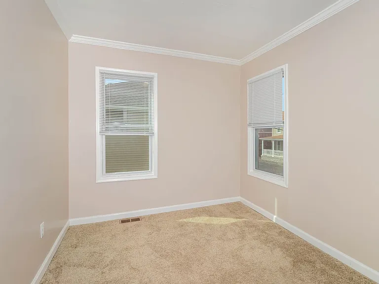 668 Main St — Photo 16