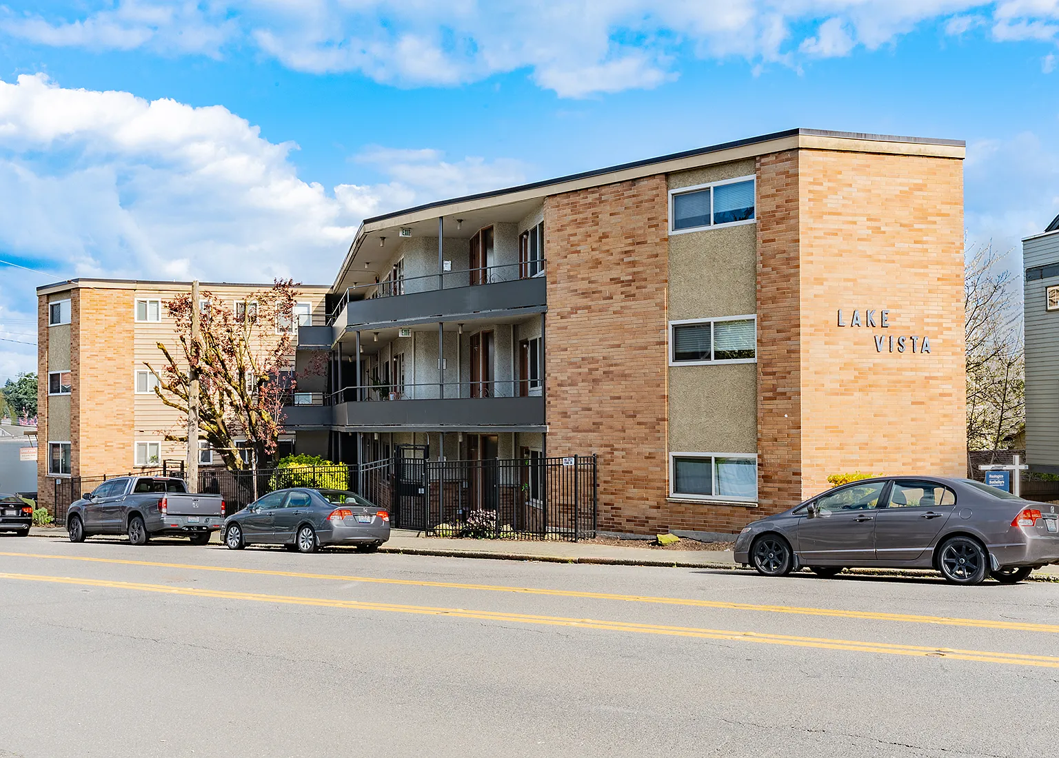Lake Vista — Photo 3
