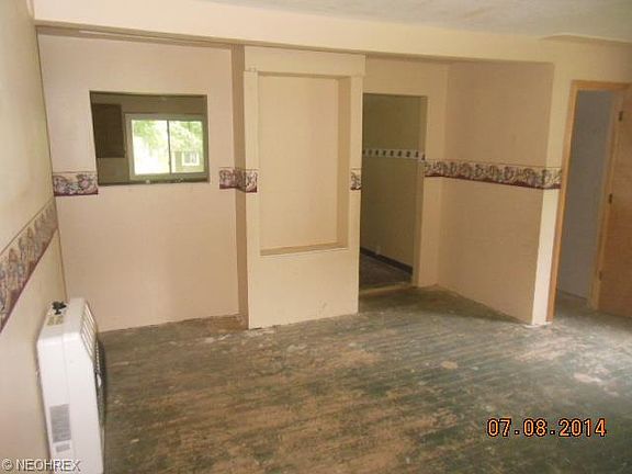 4th image of 120 Erie St