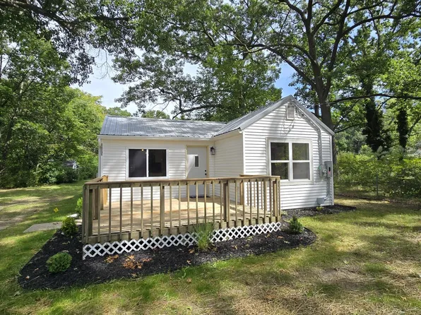 470 S Sheridan Dr, Muskegon, MI 49442