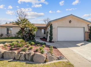 1725 Burgan Ave, Clovis, CA 93611