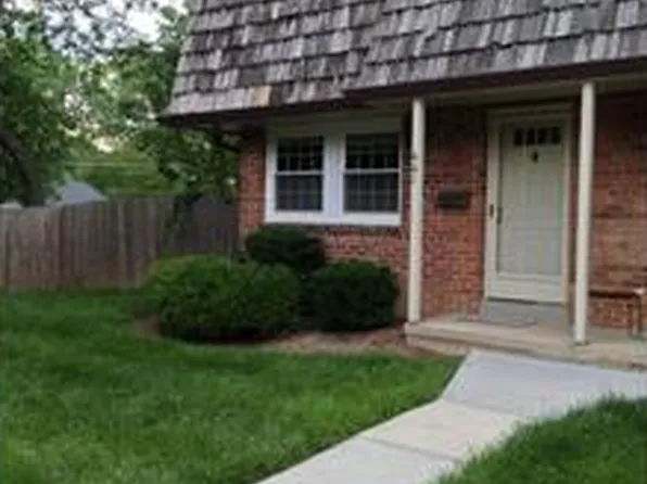 401 Hampton Ct, Falls Church, VA 22046