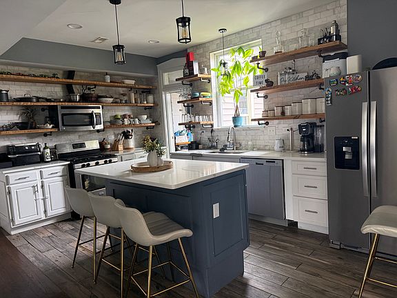 4th image of 5348 W Warner Ave #2E