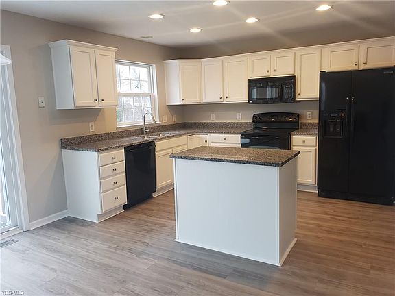2nd image of 6394 Forest Ridge Dr