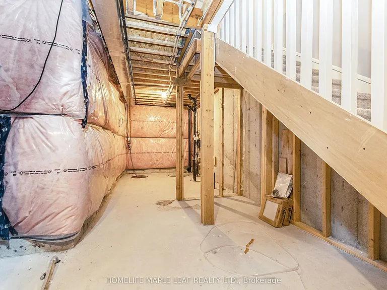 104 Delphi Ln — Photo 43
