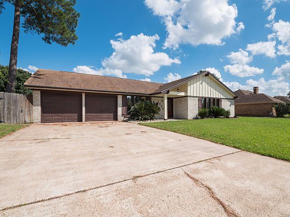 2nd image of 1050 Monterrey Dr