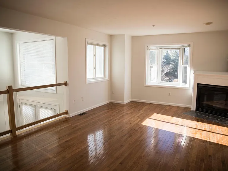 37 America Blvd #1C — Photo 7