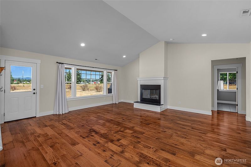 5th image of 18443 Sargent Road