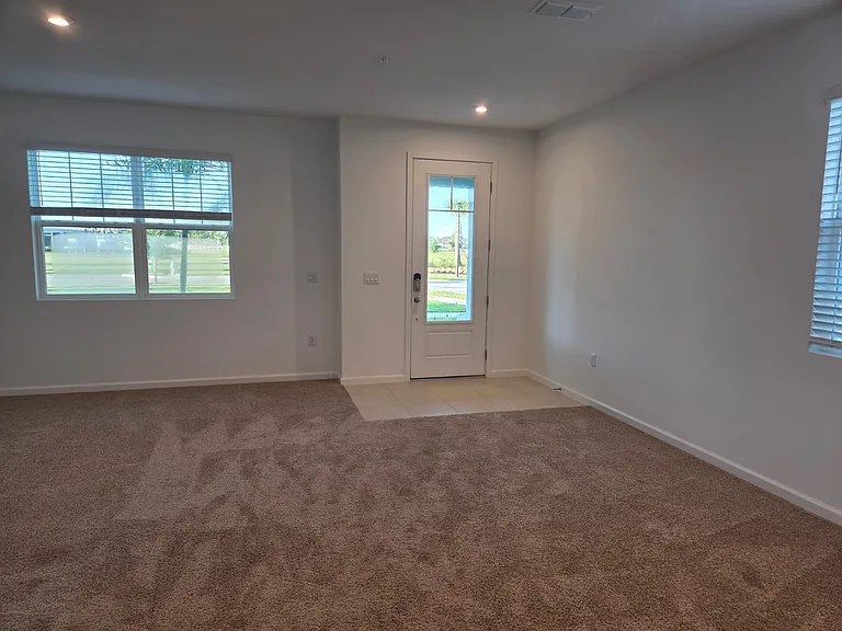 12407 Shipwatch St — Photo 4