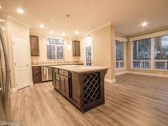 Kitchen - 7227 Santa Barbara