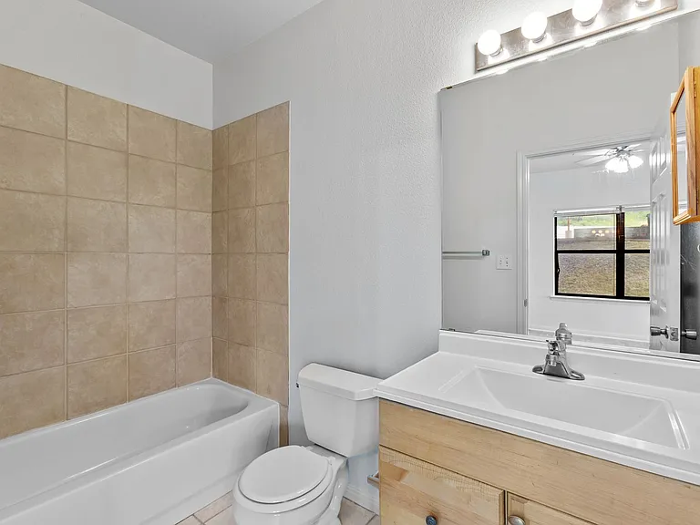 1103 Advance St — Photo 16