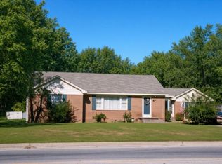 2002 W Jackson St, Tupelo, MS 38801