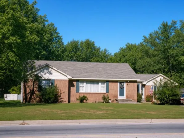 2002 W Jackson St, Tupelo, MS 38801