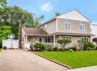 497 Lawrence Rd, West Hempstead, NY 11552