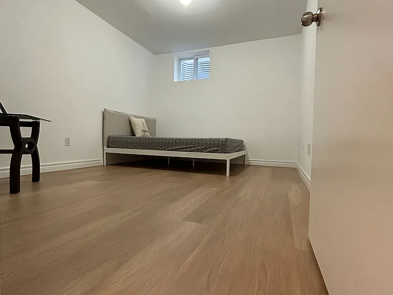 27 Macklingate Ct #BSMT — Photo 6