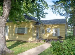 310 John St, Alma, NE 68920