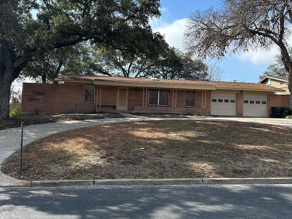 1st image of 3826 Willowbrook Dr
