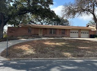 3826 Willowbrook Dr, San Antonio, TX 78228