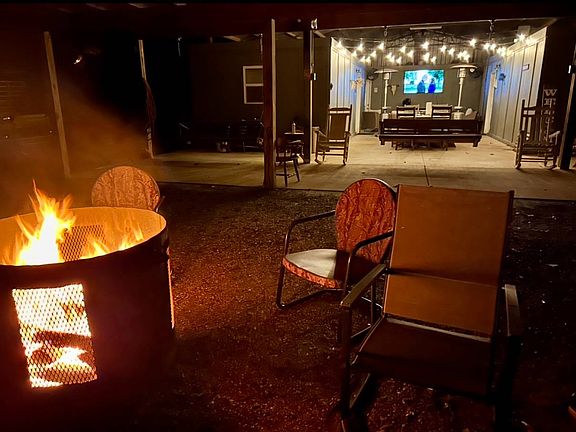 4th image of 2059 Monterey Rd