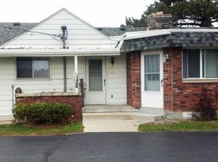 12650 Grand River Rd APT 17, Brighton, MI 48116