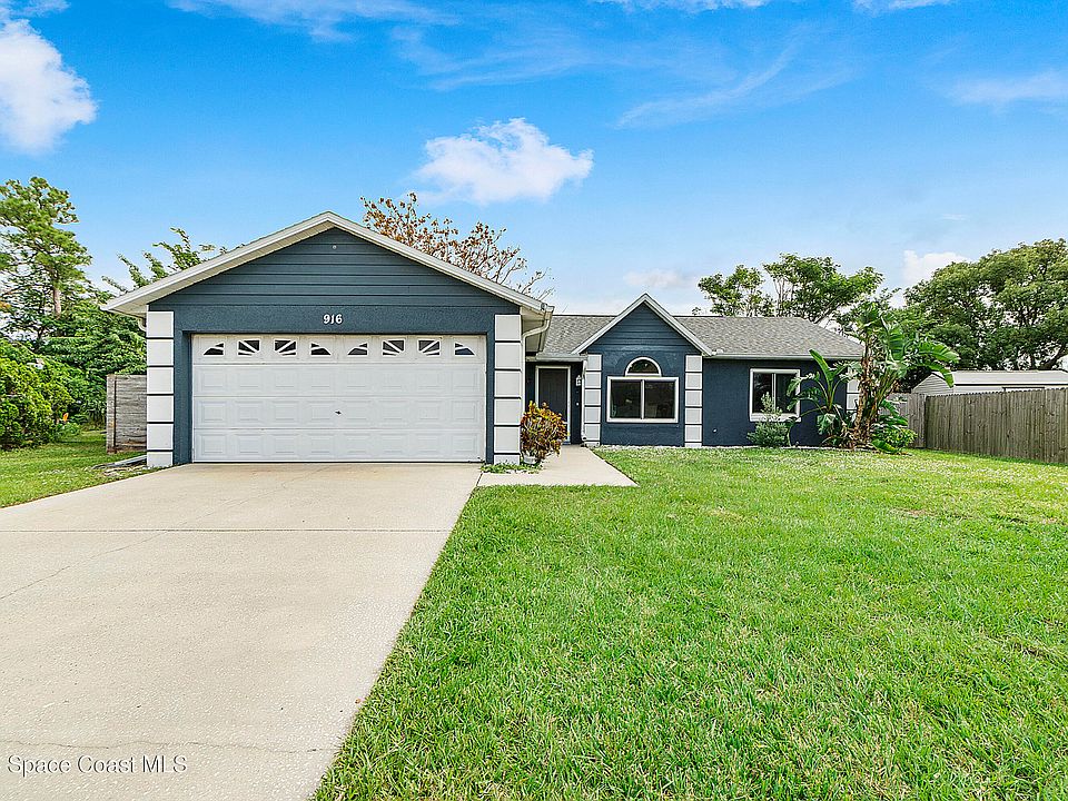 1st image of 916 Jack Pine Ct