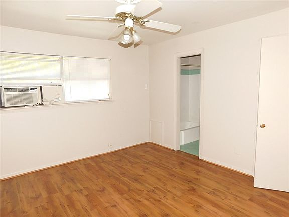 4th image of 1915 McDuffie St APT 3