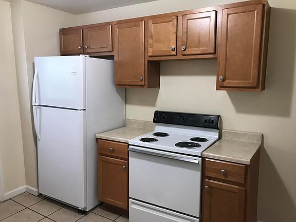 3rd image of 2323 Moerlein Ave #1