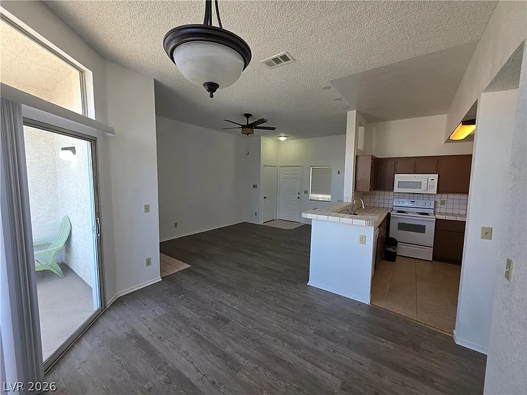 3150 Soft Breezes Dr #2166 — Photo 54
