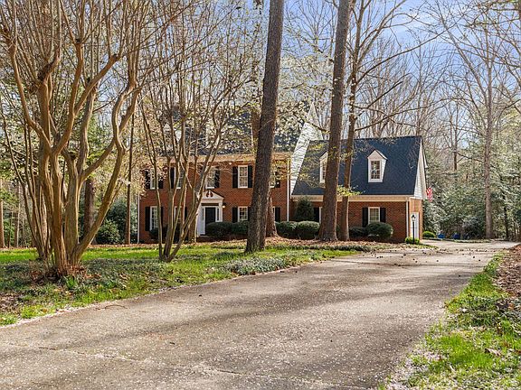 4th image of 10100 Grafton Rd