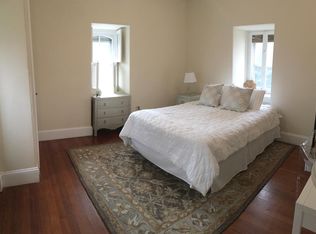 207 Bank Ave APT 3, Riverton, NJ 08077