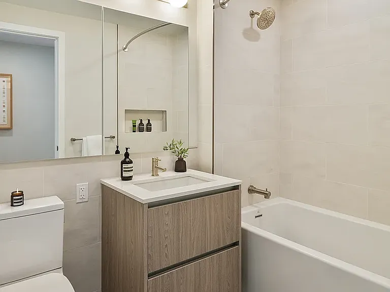 54 Crown St #1609 — Photo 8