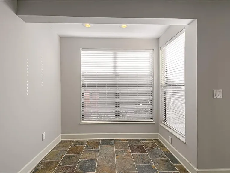 920 Washington St #206 — Photo 10
