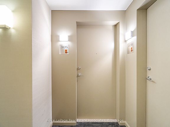 4th image of 220 Burnhamthorpe Rd W Unit 305