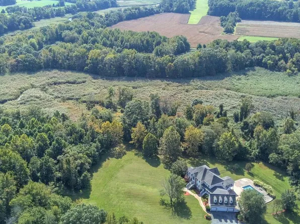 350 E Bay Front Rd, Deale, MD 20751