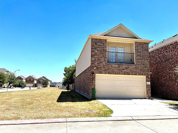 2nd image of 1907 Sophia Dr