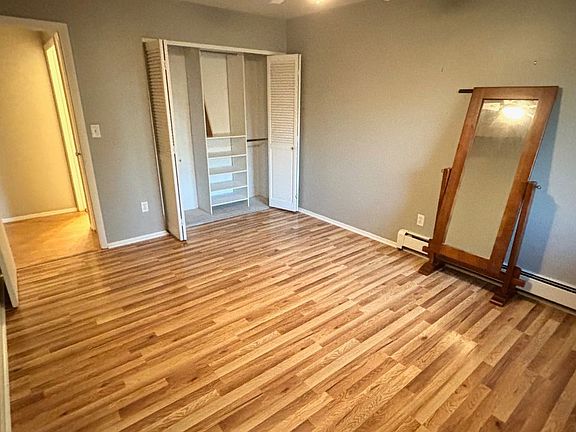 3rd image of 2025 E Greenwich Ave Unit 316