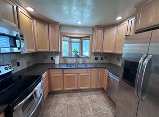 1716 S 5th Ave, Cheyenne, WY 82007