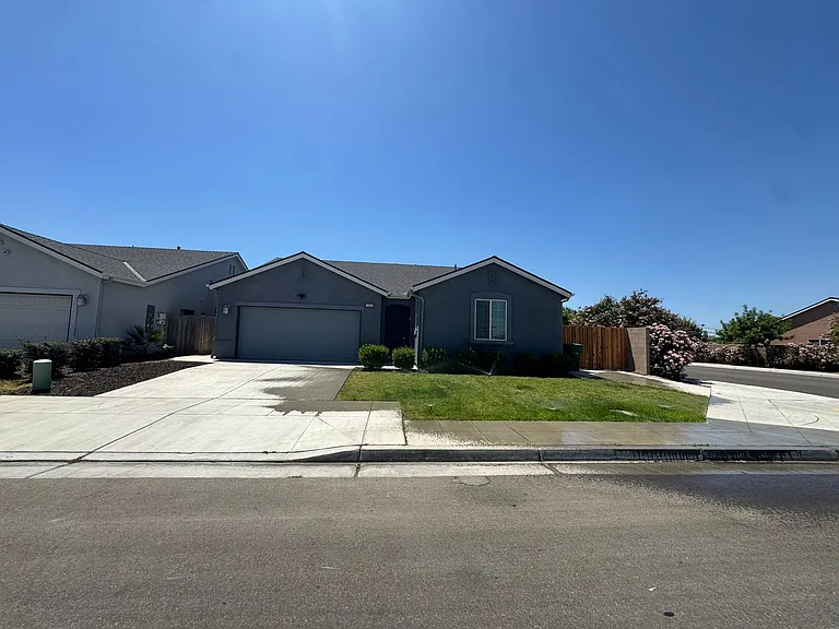 13333 Peach St — Photo 2