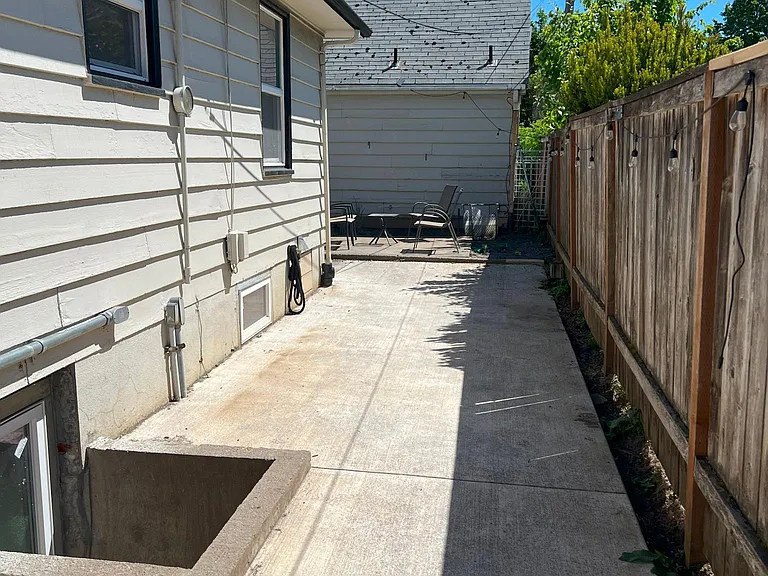 3518 SE 63rd Ave — Photo 18