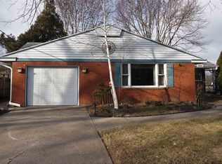 1016 Brookfield Rd, Rockford, IL 61107