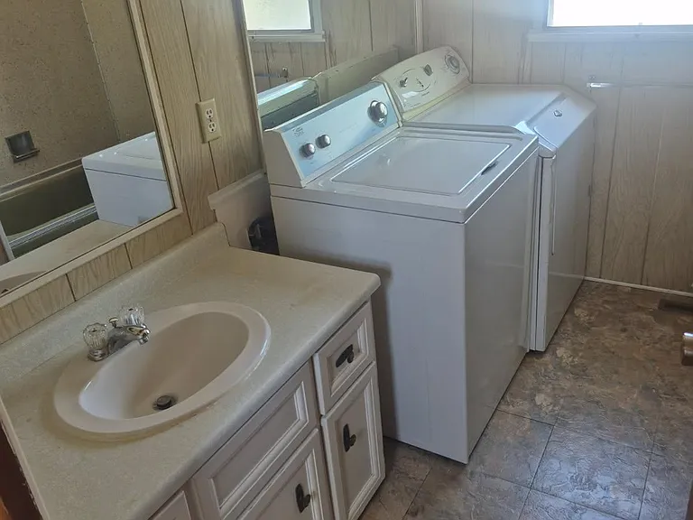 130 N Main Ave — Photo 7
