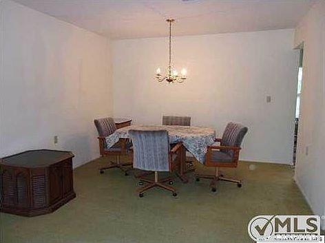 4th image of 1076A Argyll Cir