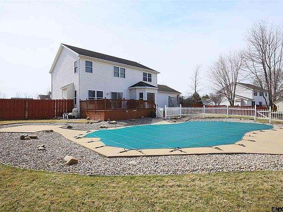 4th image of 37 Mallard Dr